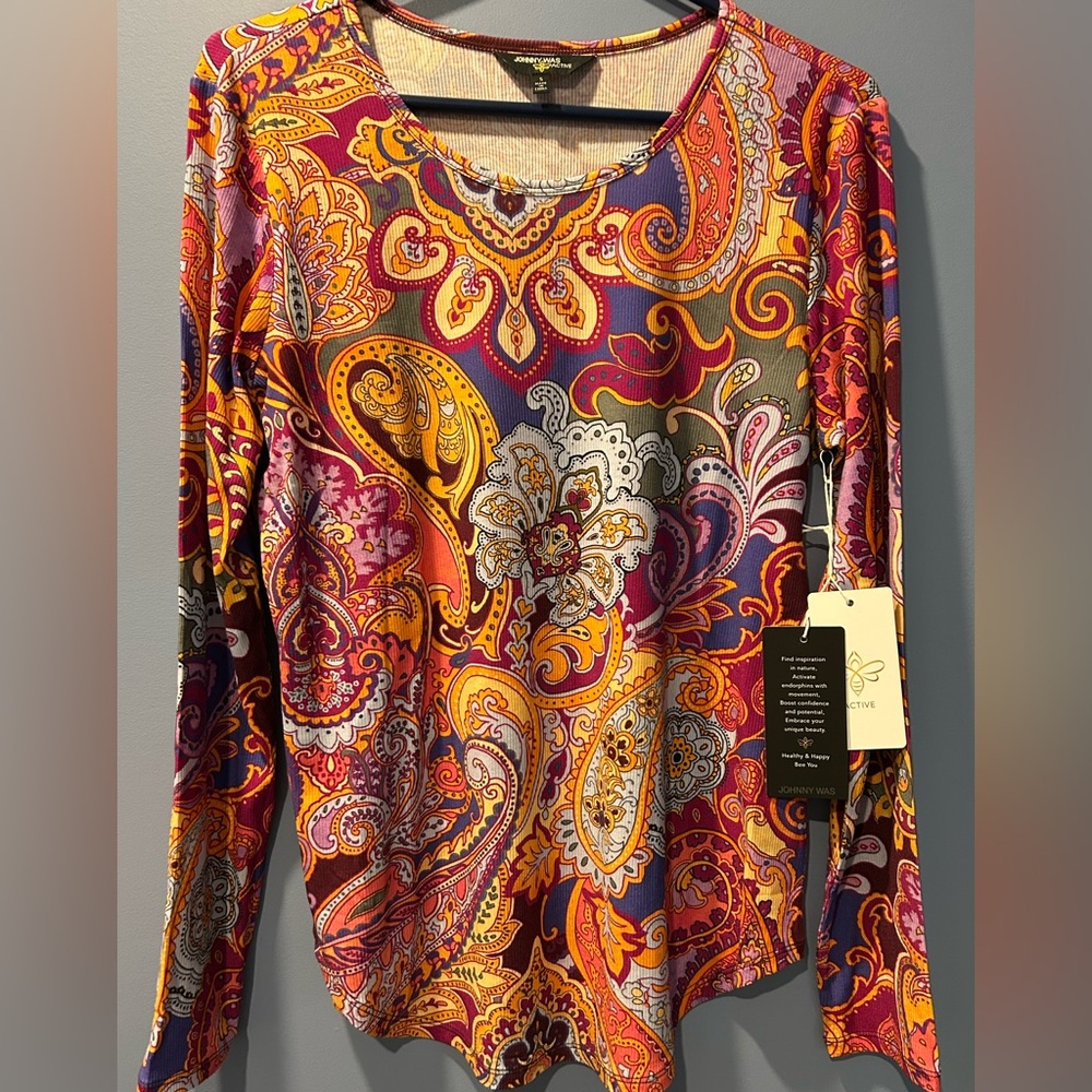 Awesome price! JOHNNY WAS ACTIVE Paisley Long Sleeve Top - Picture 2 of 4